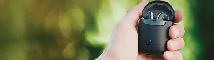 3 نوع سمعک با قابلیت هندزفری 