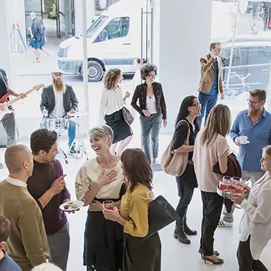 سمعک مدل نامریی مناسب برای محیط های شلوغ